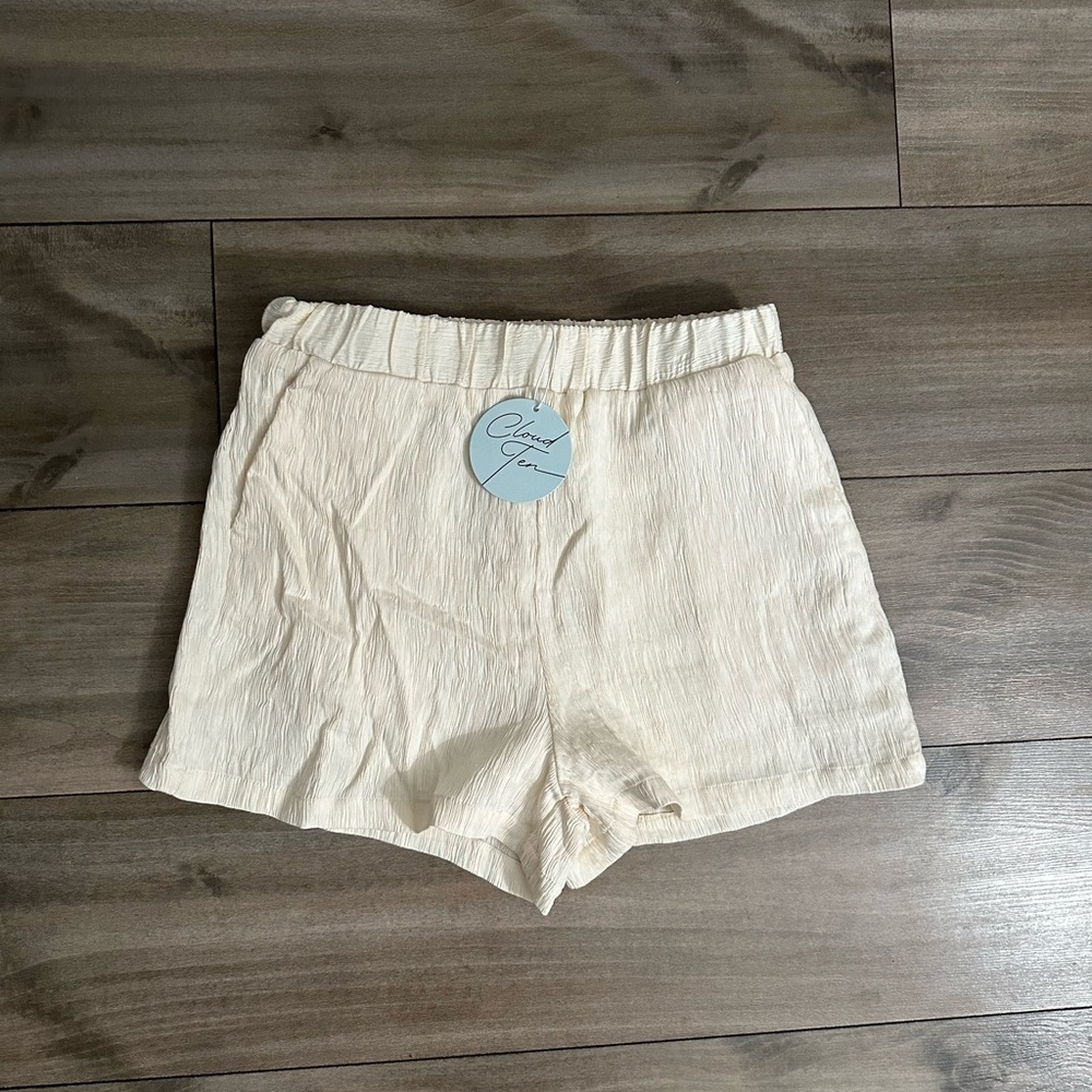 The Post- Cloud Ten Gauzed Cream Shorts